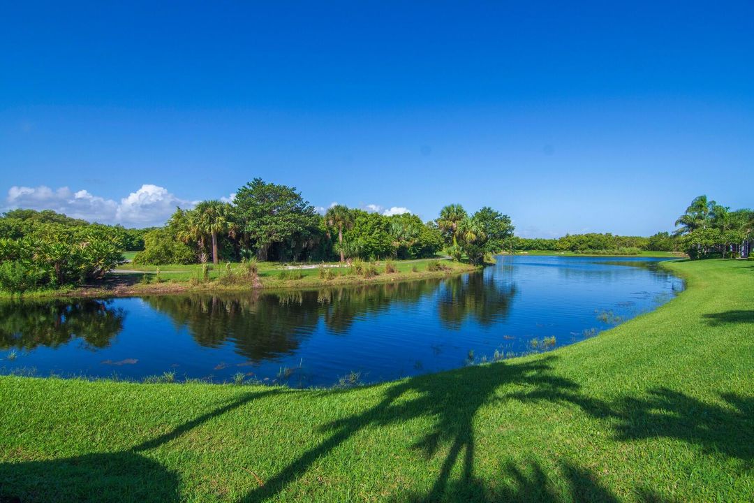 Active With Contract: $1,199,000 (3 beds, 2 baths, 2539 Square Feet)