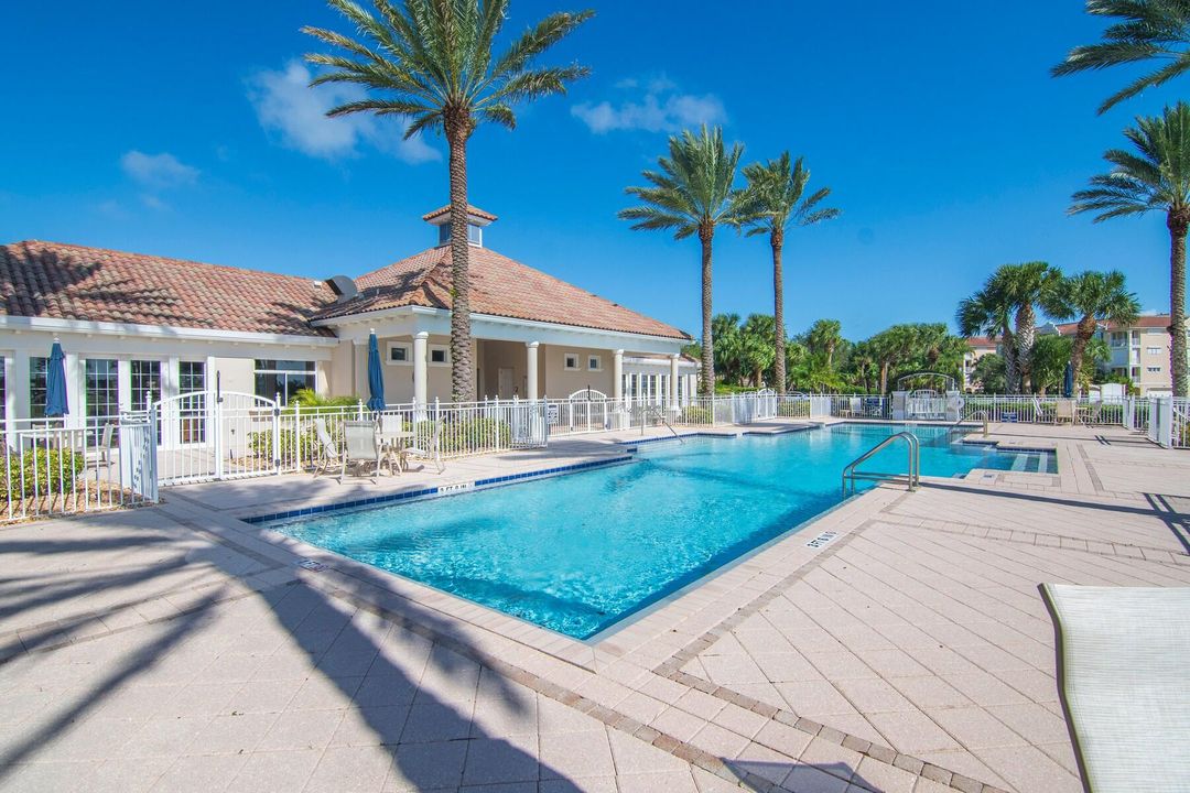 Active With Contract: $1,199,000 (3 beds, 2 baths, 2539 Square Feet)