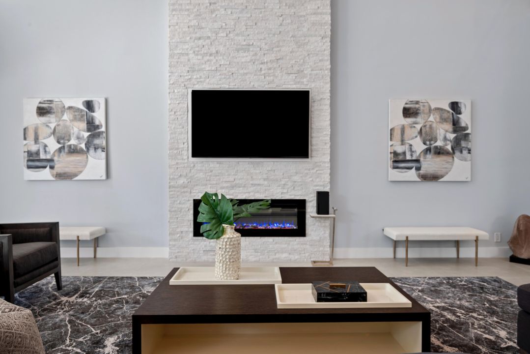 Под контрактом: $2,995,000 (5 спален, 6 ванн, 4242 Квадратных фут)