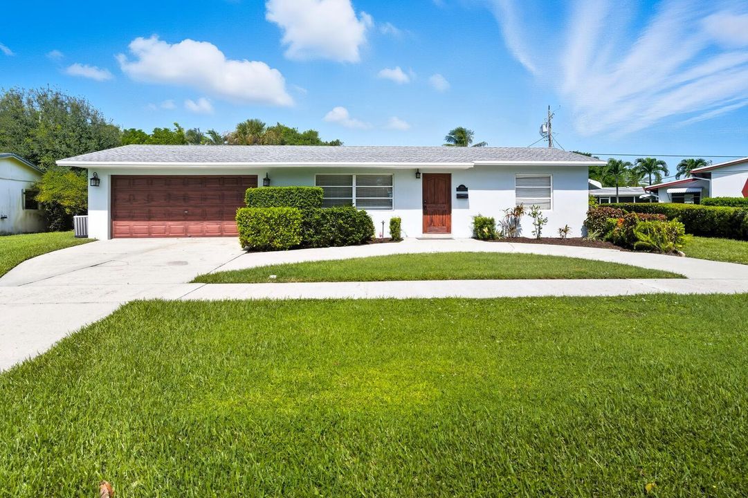 For Sale: $510,000 (2 beds, 1 baths, 995 Square Feet)