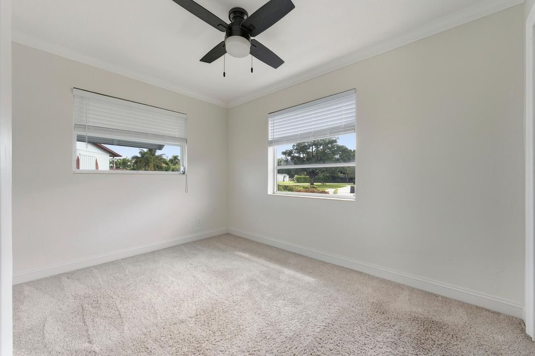 For Sale: $510,000 (2 beds, 1 baths, 995 Square Feet)