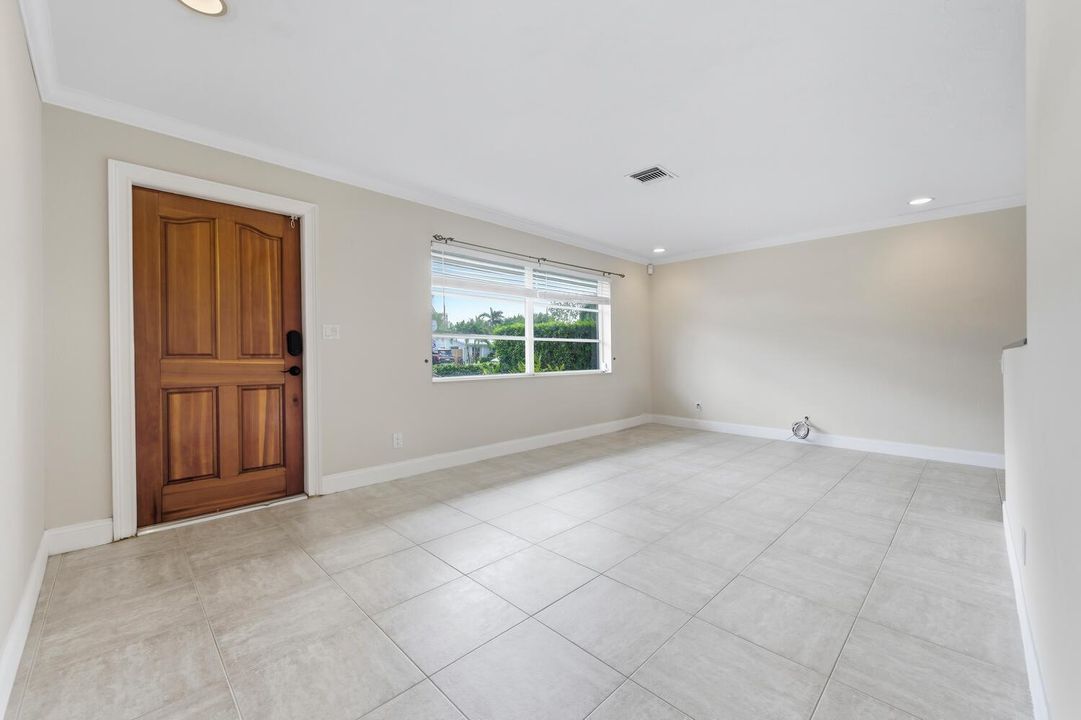 For Sale: $510,000 (2 beds, 1 baths, 995 Square Feet)