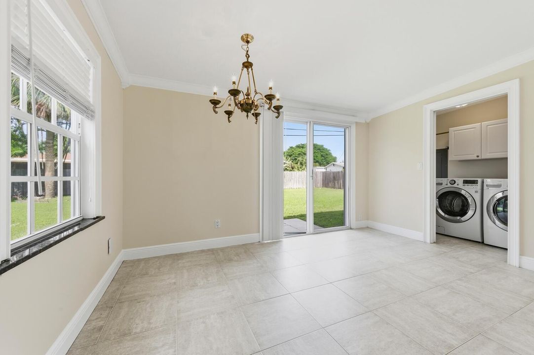 For Sale: $510,000 (2 beds, 1 baths, 995 Square Feet)