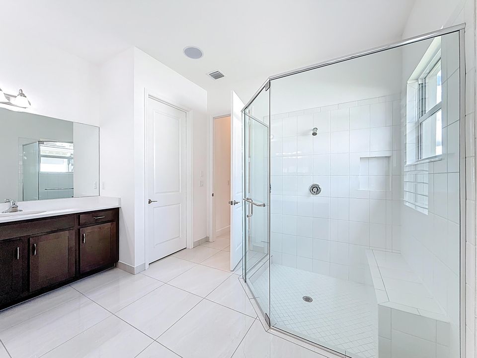 待售: $784,000 (3 贝兹, 2 浴室, 2580 平方英尺)