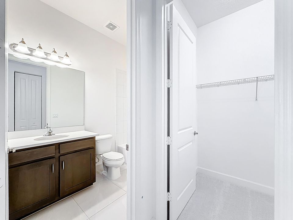 待售: $784,000 (3 贝兹, 2 浴室, 2580 平方英尺)