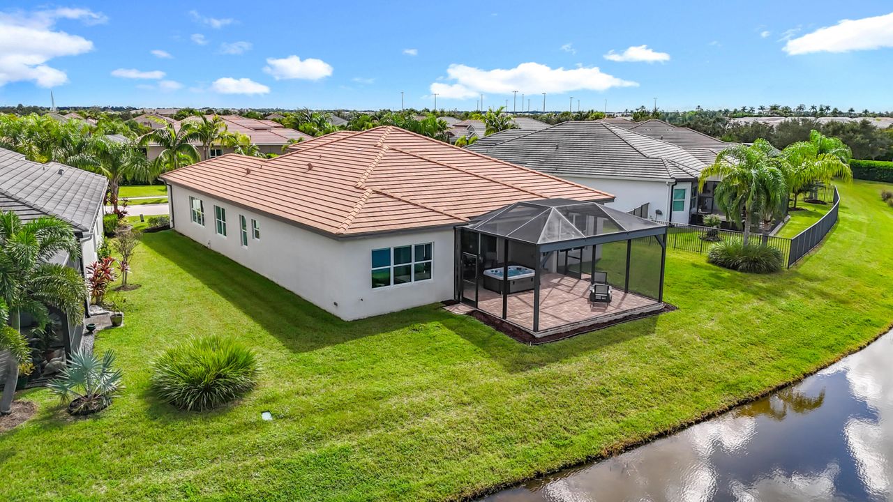 待售: $784,000 (3 贝兹, 2 浴室, 2580 平方英尺)