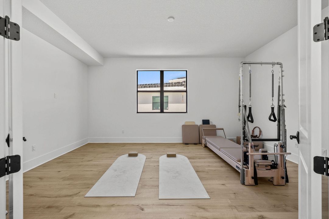 На продажу: $1,870,000 (5 спален, 5 ванн, 5479 Квадратных фут)