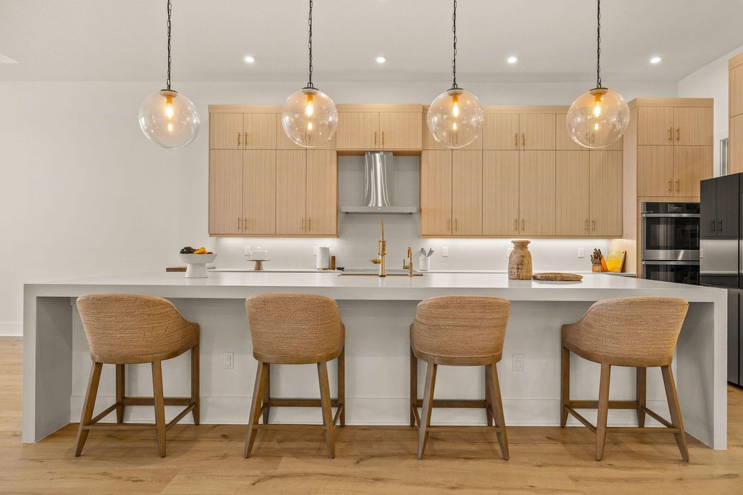 На продажу: $1,870,000 (5 спален, 5 ванн, 5479 Квадратных фут)