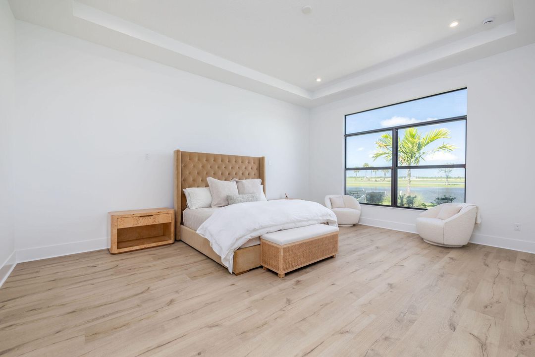 На продажу: $1,870,000 (5 спален, 5 ванн, 5479 Квадратных фут)