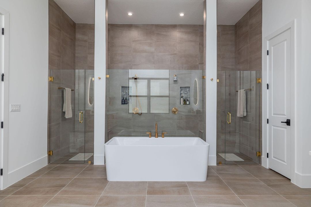 На продажу: $1,870,000 (5 спален, 5 ванн, 5479 Квадратных фут)