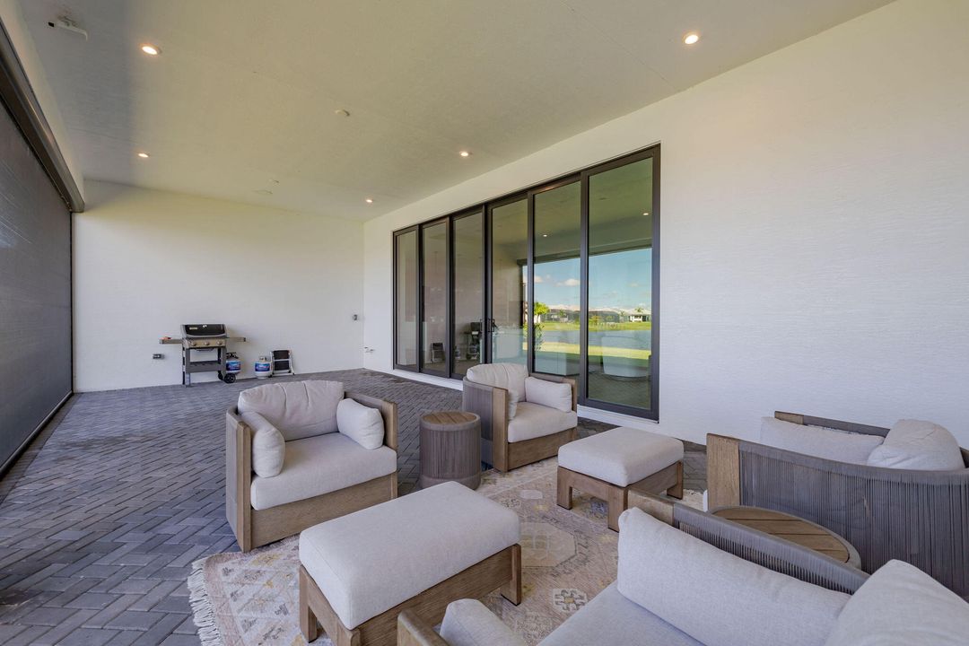 На продажу: $1,870,000 (5 спален, 5 ванн, 5479 Квадратных фут)