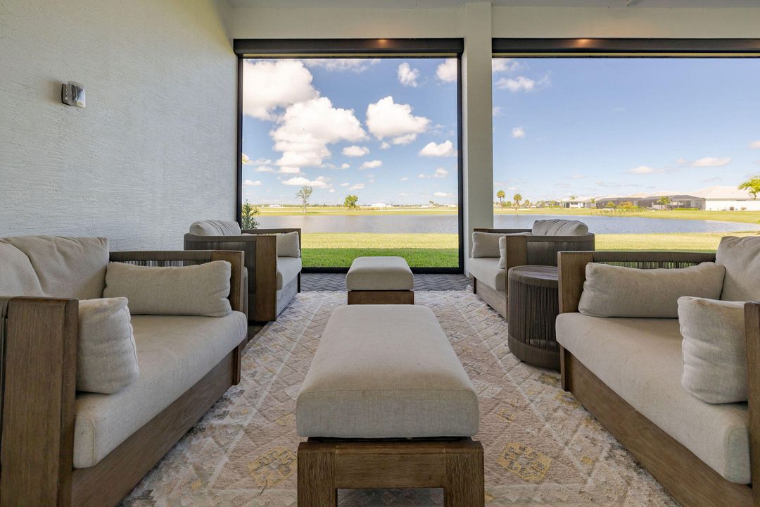 На продажу: $1,870,000 (5 спален, 5 ванн, 5479 Квадратных фут)