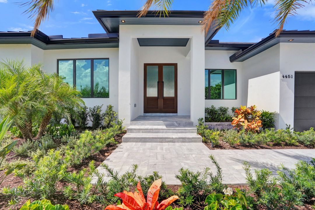 En Venta: $2,499,000 (4 camas, 3 baños, 3193 Pies cuadrados)