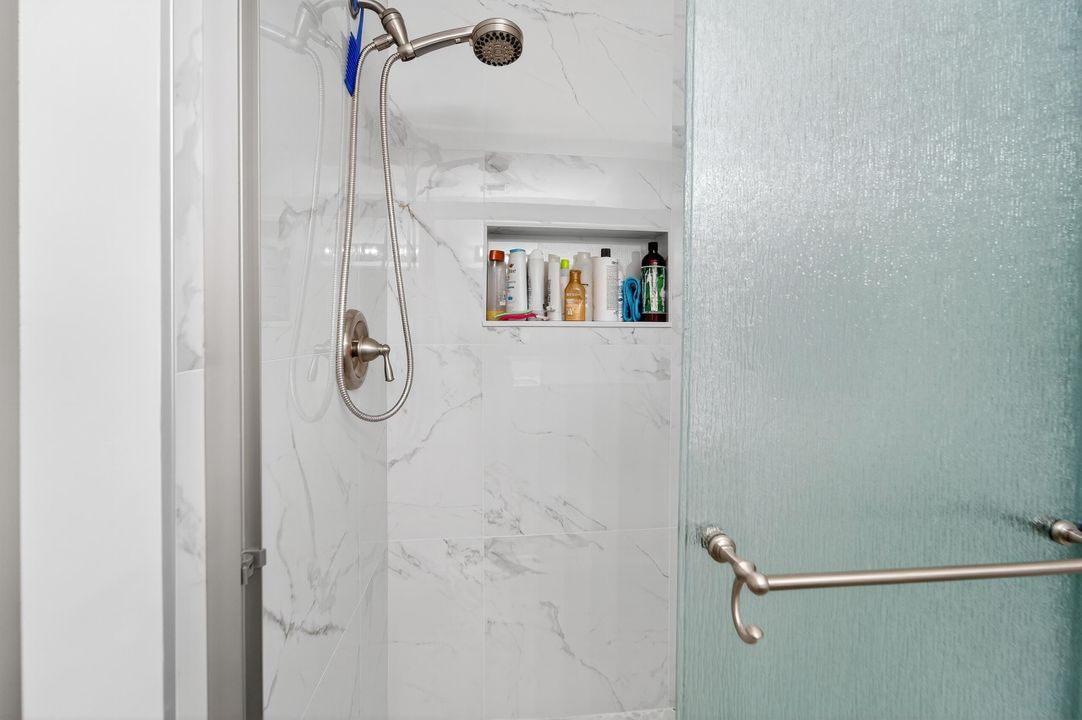 Activo con contrato: $359,999 (2 camas, 2 baños, 1208 Pies cuadrados)