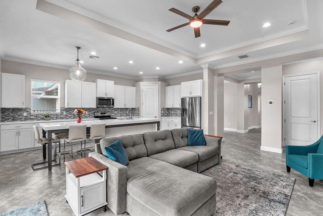 Active With Contract: $664,990 (3 beds, 2 baths, 2305 Square Feet)