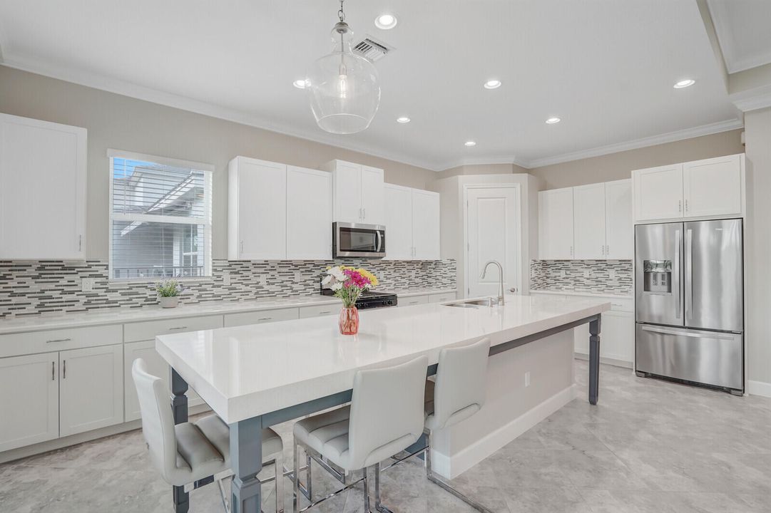 Active With Contract: $664,990 (3 beds, 2 baths, 2305 Square Feet)