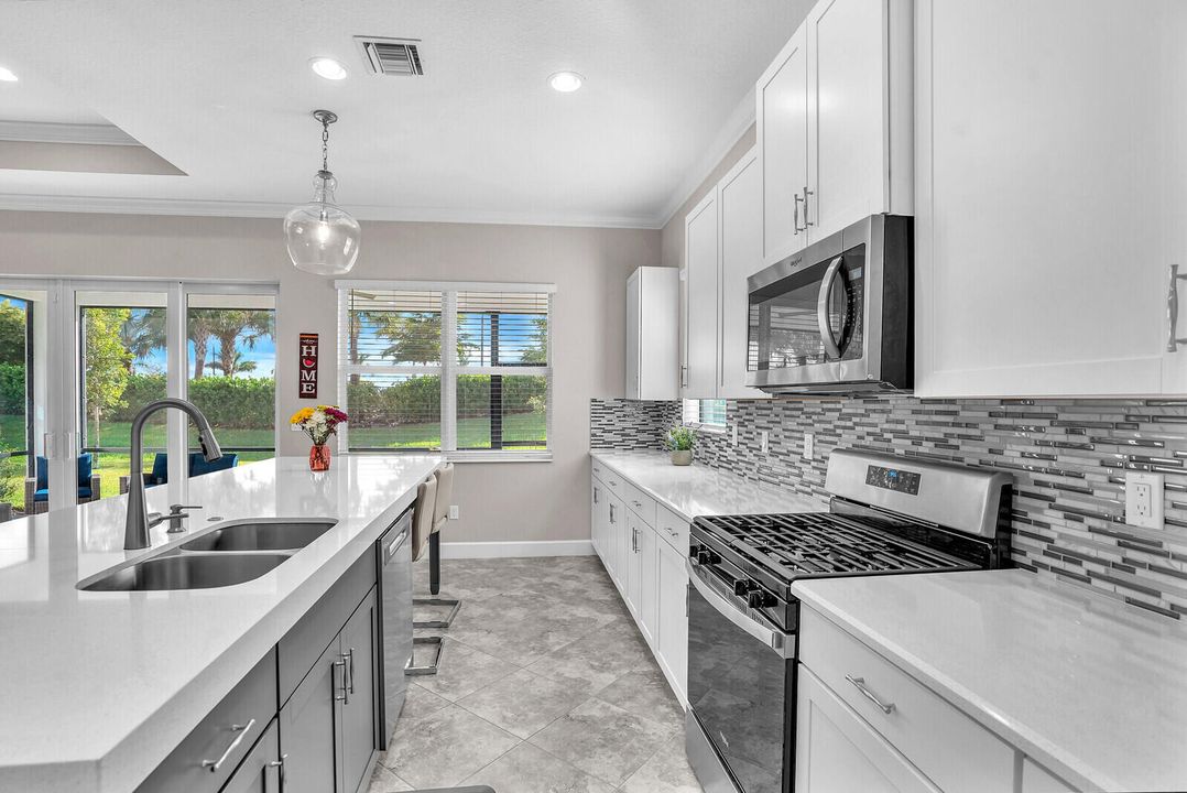 Active With Contract: $664,990 (3 beds, 2 baths, 2305 Square Feet)