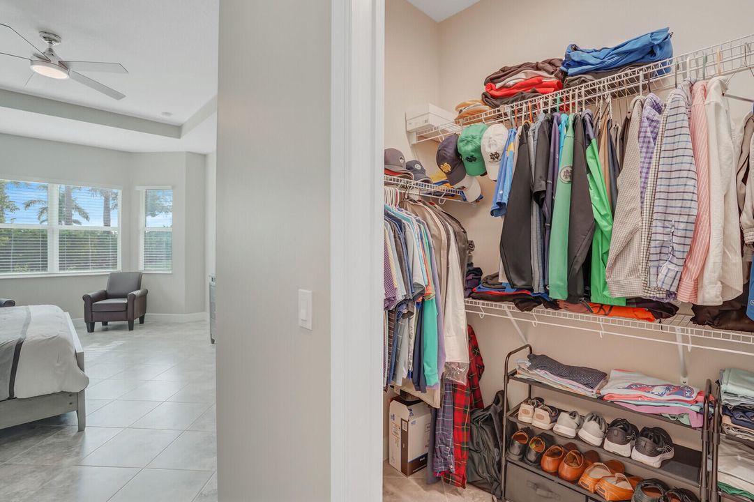 Active With Contract: $664,990 (3 beds, 2 baths, 2305 Square Feet)