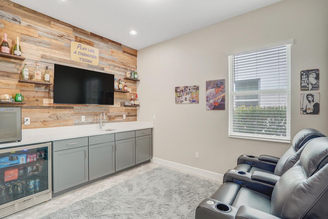 Active With Contract: $664,990 (3 beds, 2 baths, 2305 Square Feet)