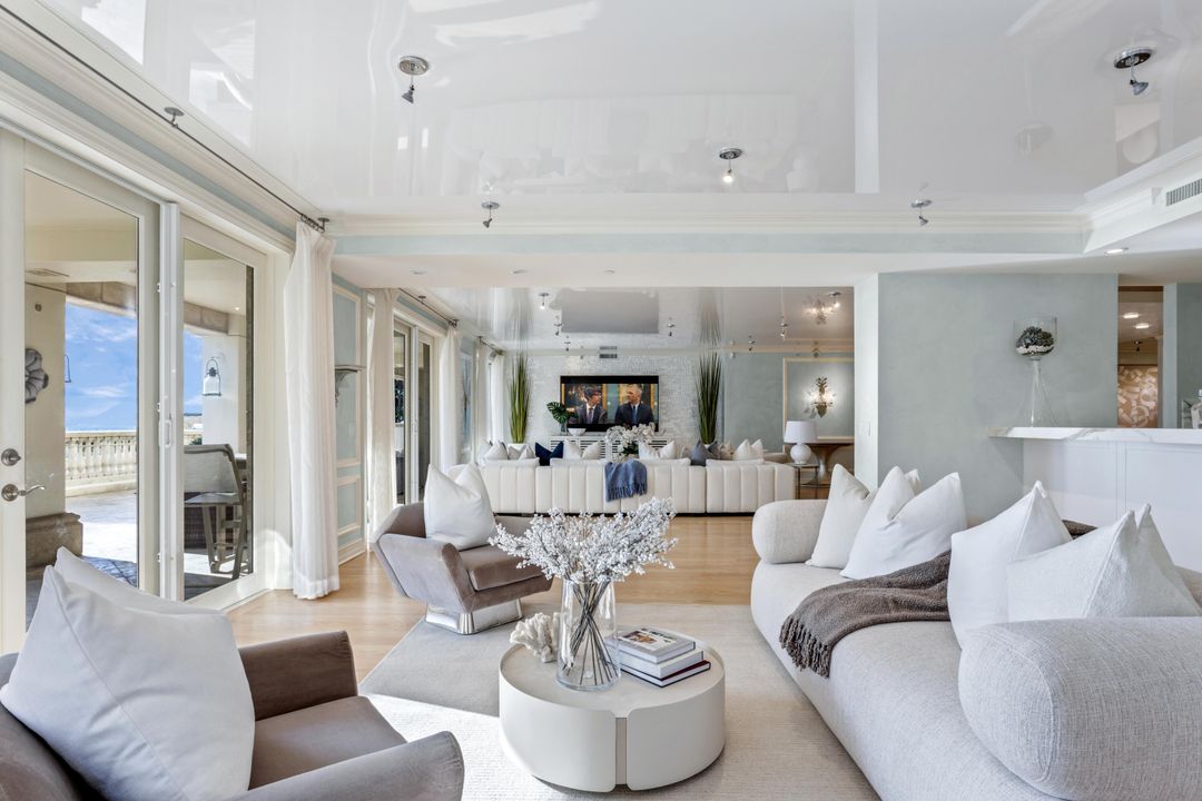 На продажу: $7,750,000 (3 спален, 2 ванн, 4900 Квадратных фут)