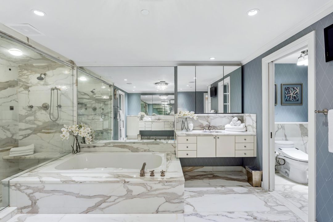 На продажу: $7,750,000 (3 спален, 2 ванн, 4900 Квадратных фут)