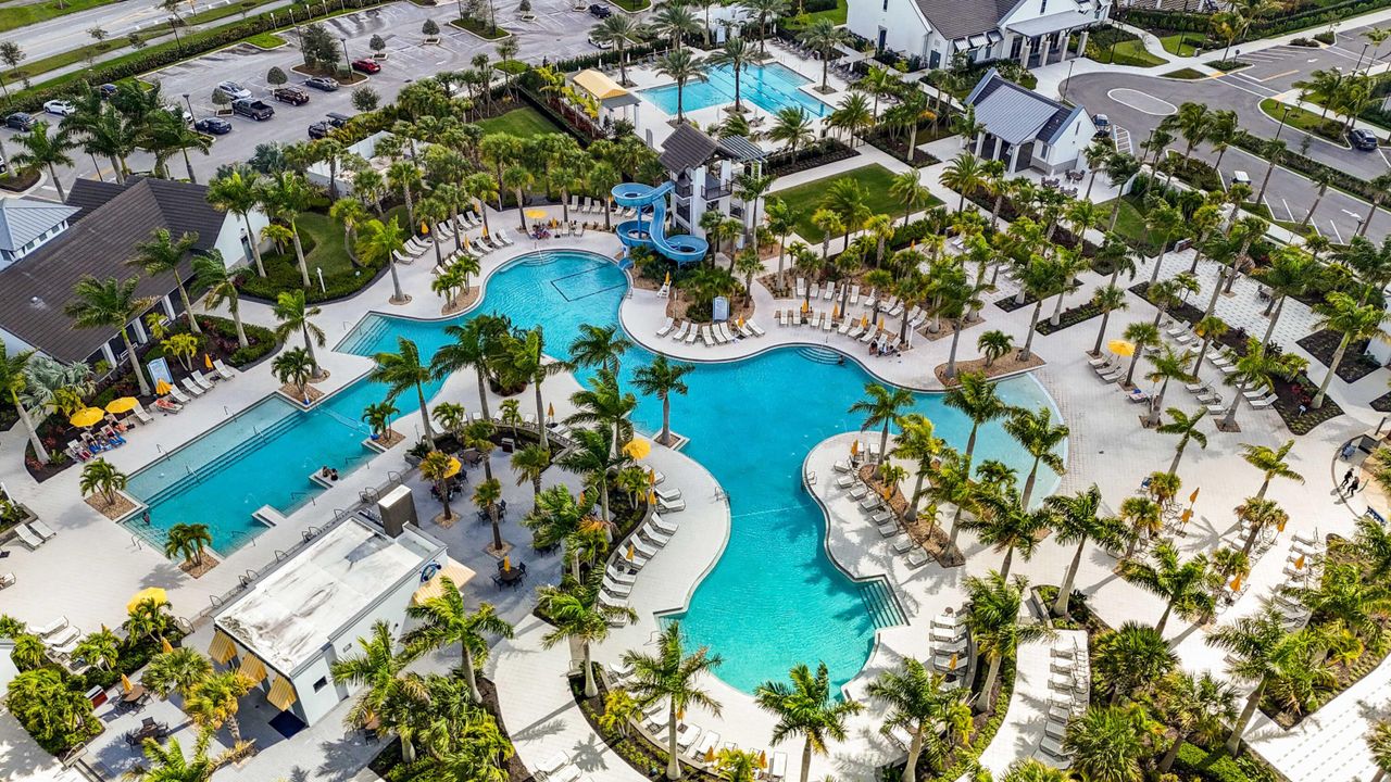 Active With Contract: $664,990 (3 beds, 2 baths, 2305 Square Feet)