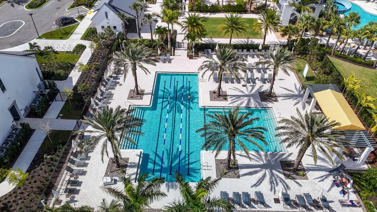 Active With Contract: $664,990 (3 beds, 2 baths, 2305 Square Feet)