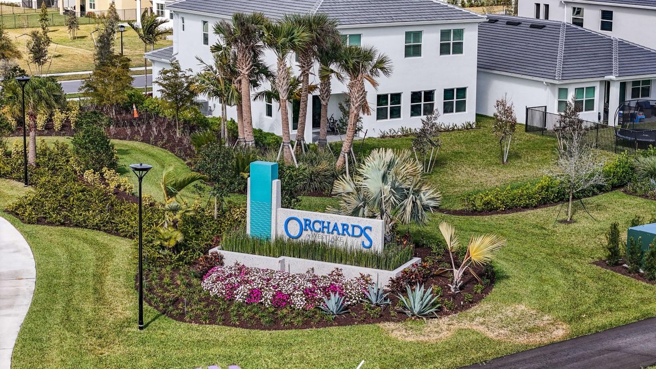 Active With Contract: $664,990 (3 beds, 2 baths, 2305 Square Feet)