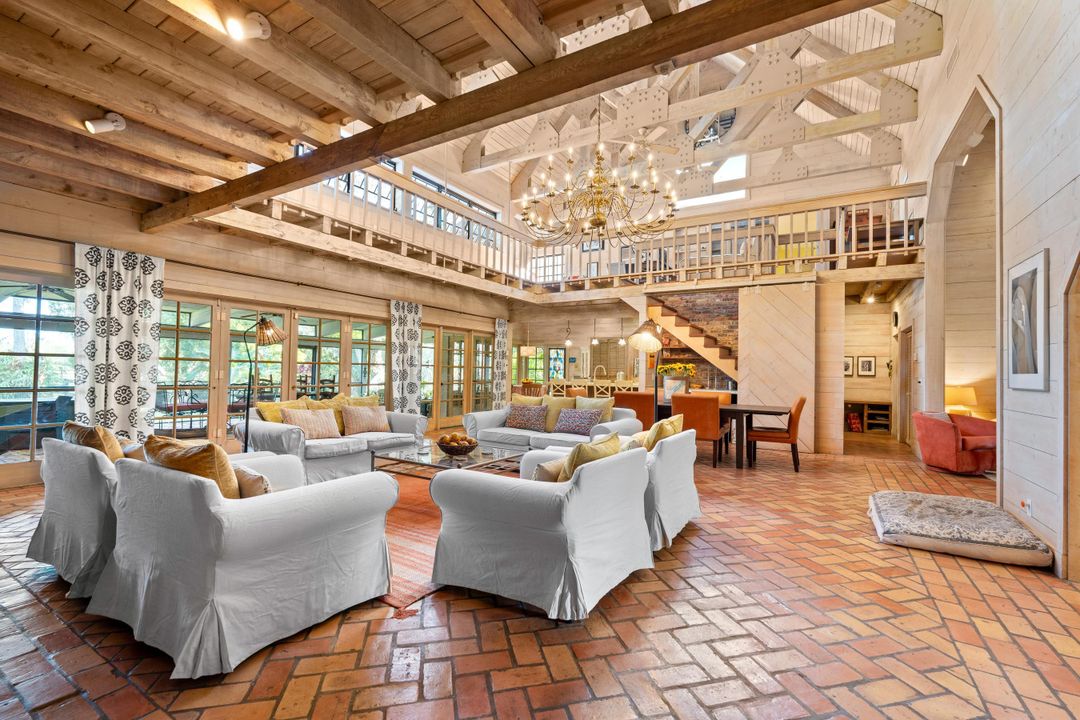 En Venta: $3,475,000 (5 camas, 4 baños, 5268 Pies cuadrados)