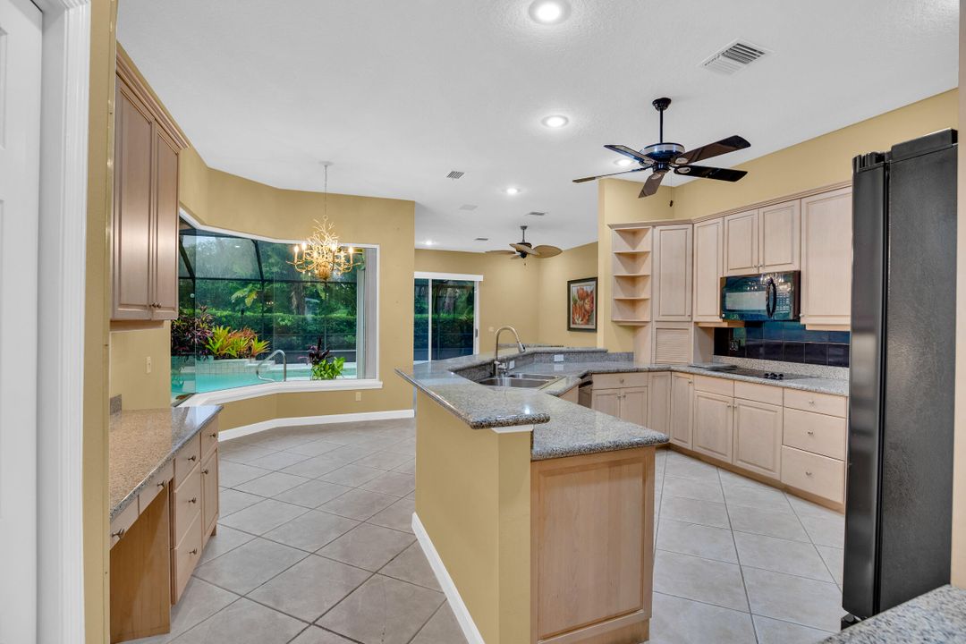 For Sale: $1,585,000 (3 beds, 3 baths, 3183 Square Feet)