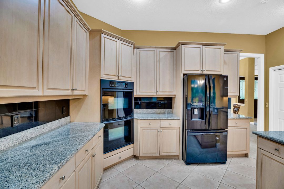 For Sale: $1,585,000 (3 beds, 3 baths, 3183 Square Feet)