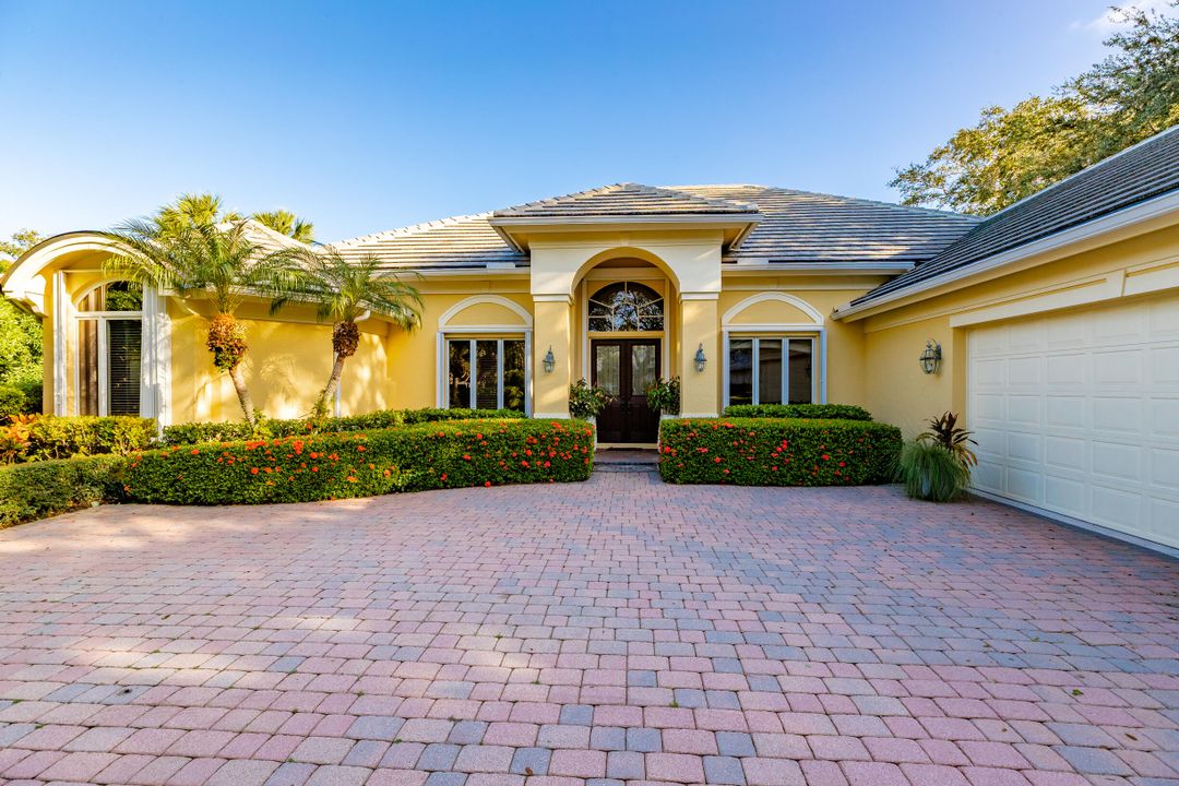 For Sale: $1,585,000 (3 beds, 3 baths, 3183 Square Feet)