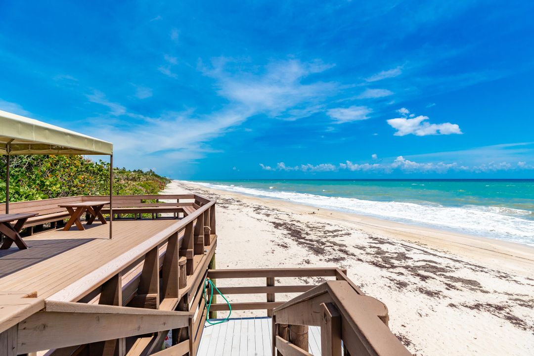 For Sale: $1,585,000 (3 beds, 3 baths, 3183 Square Feet)