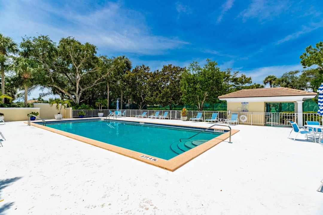 For Sale: $1,585,000 (3 beds, 3 baths, 3183 Square Feet)