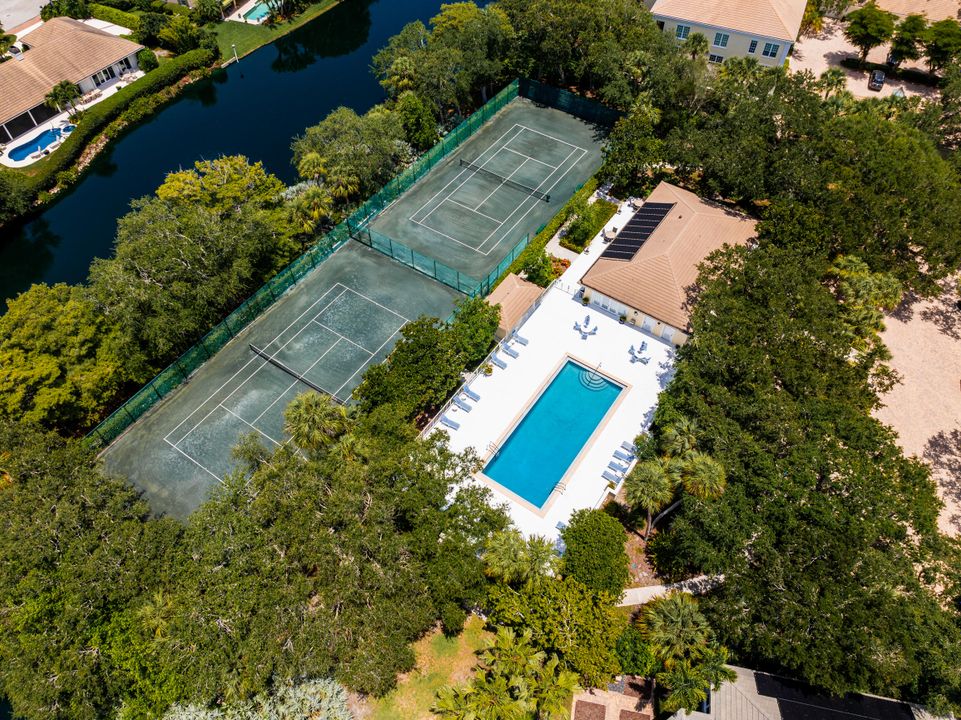 For Sale: $1,585,000 (3 beds, 3 baths, 3183 Square Feet)