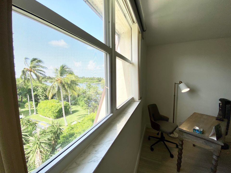 For Rent: $2,950 (2 beds, 2 baths, 1286 Square Feet)