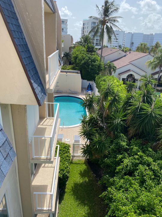 For Rent: $2,950 (2 beds, 2 baths, 1286 Square Feet)