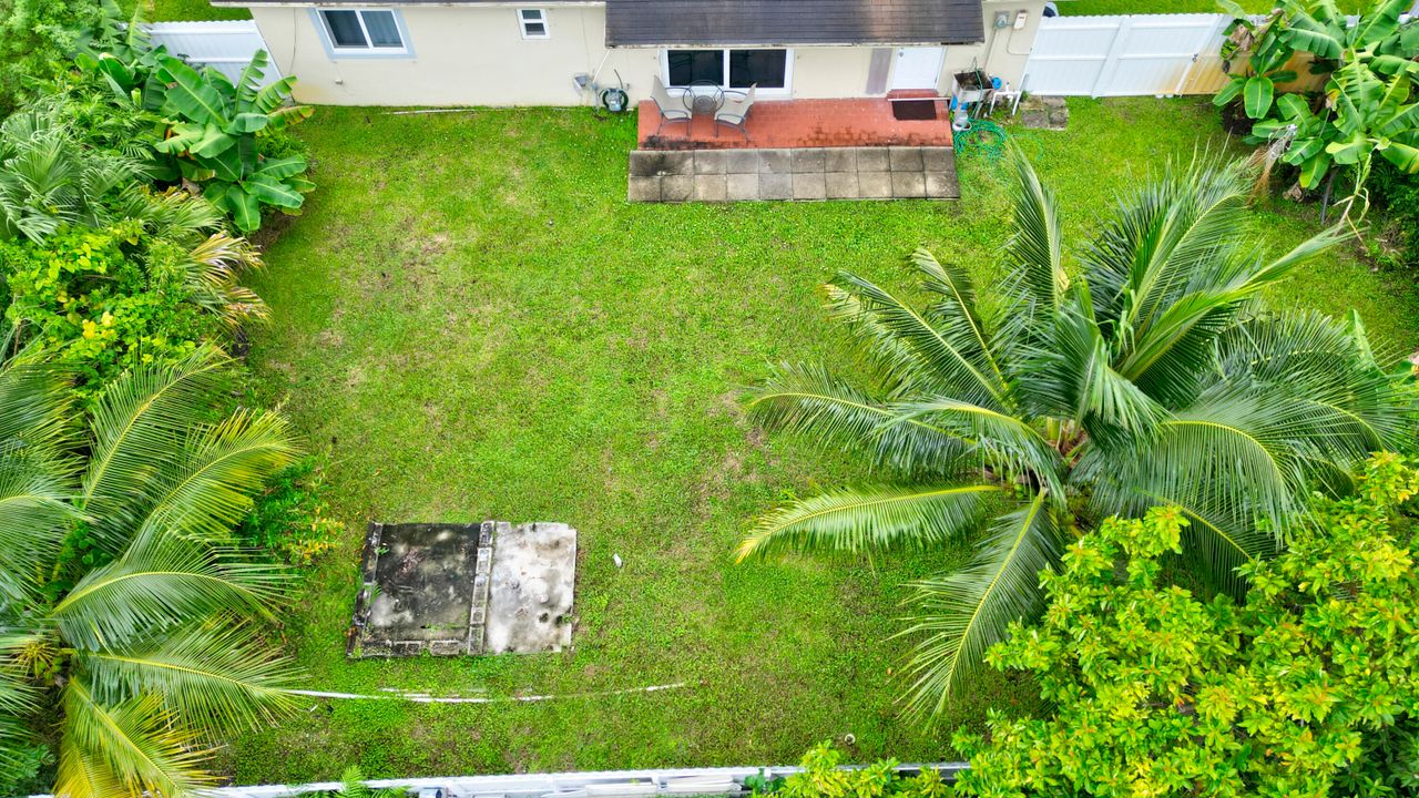 Active With Contract: $420,000 (2 beds, 1 baths, 1125 Square Feet)