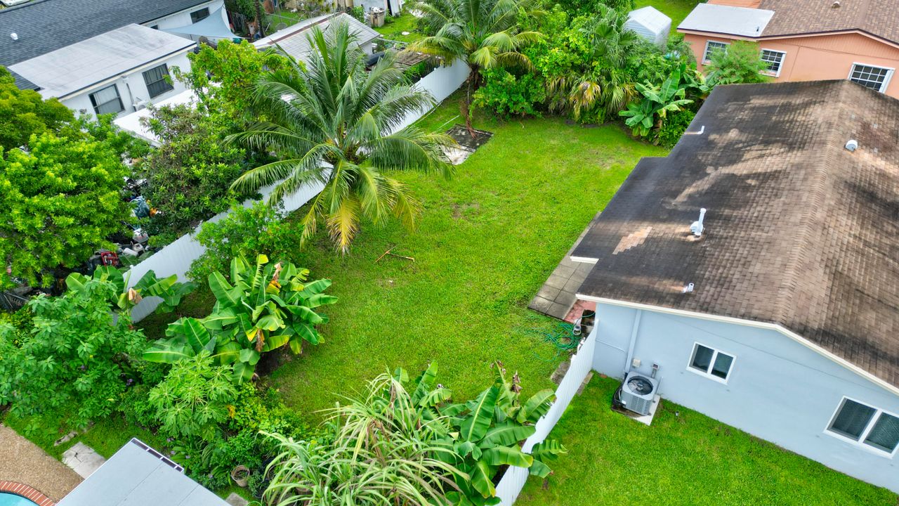 Active With Contract: $420,000 (2 beds, 1 baths, 1125 Square Feet)