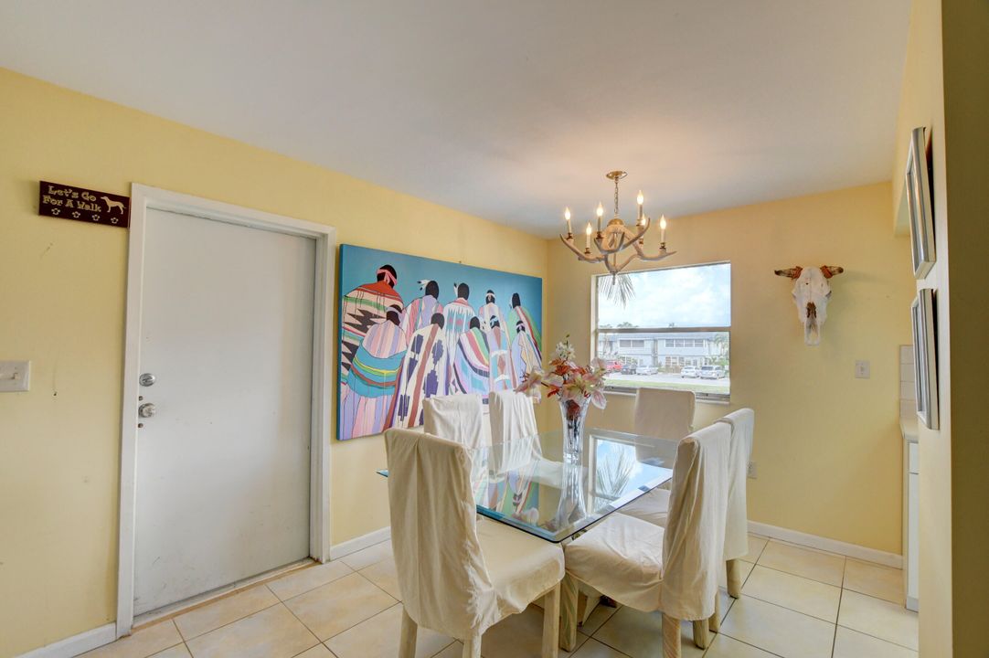 待售: $84,900 (2 贝兹, 2 浴室, 880 平方英尺)