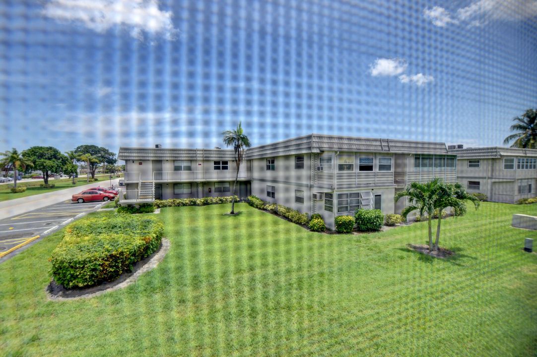 待售: $84,900 (2 贝兹, 2 浴室, 880 平方英尺)