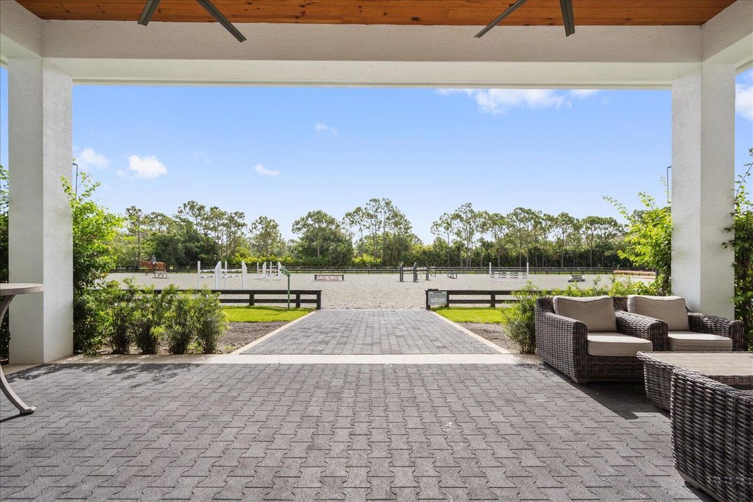 В аренду: $12,000 (6 спален, 6 ванн, 5788 Квадратных фут)