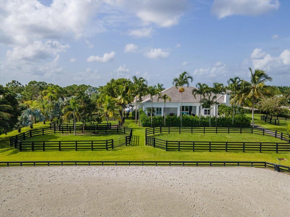 В аренду: $12,000 (6 спален, 6 ванн, 5788 Квадратных фут)