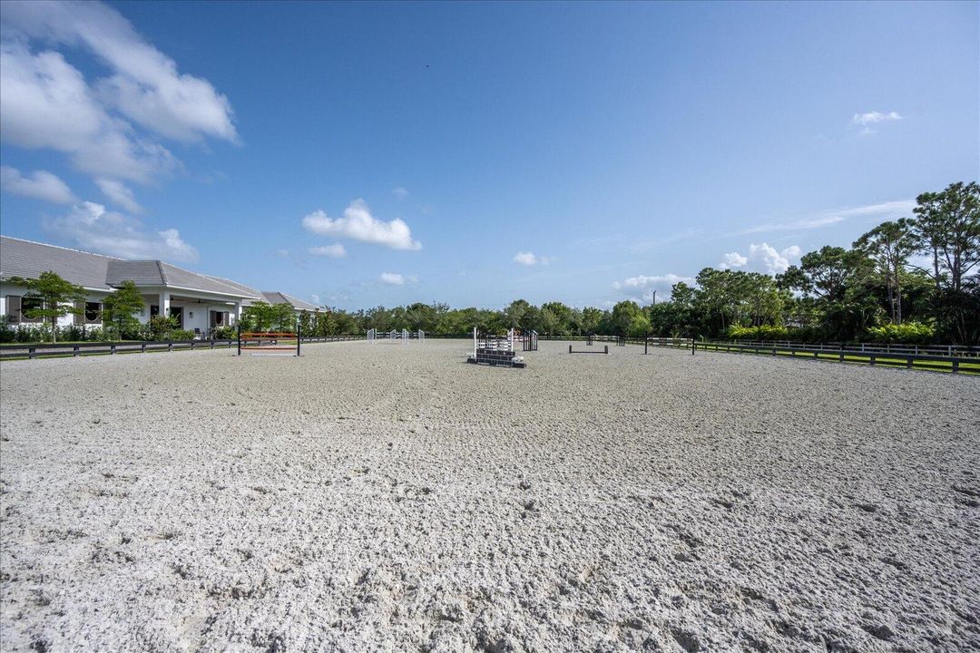 В аренду: $12,000 (6 спален, 6 ванн, 5788 Квадратных фут)