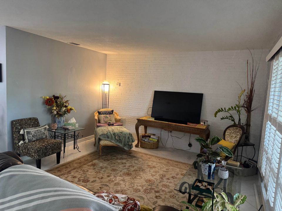 Active With Contract: $575,000 (3 beds, 2 baths, 1745 Square Feet)