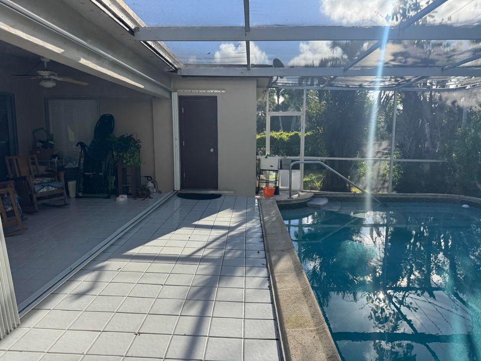 Active With Contract: $575,000 (3 beds, 2 baths, 1745 Square Feet)