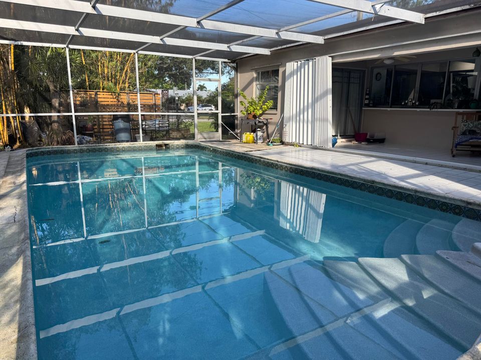 Active With Contract: $575,000 (3 beds, 2 baths, 1745 Square Feet)