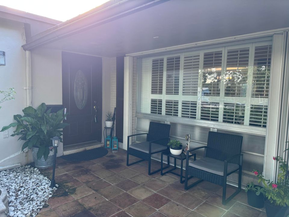 Active With Contract: $575,000 (3 beds, 2 baths, 1745 Square Feet)