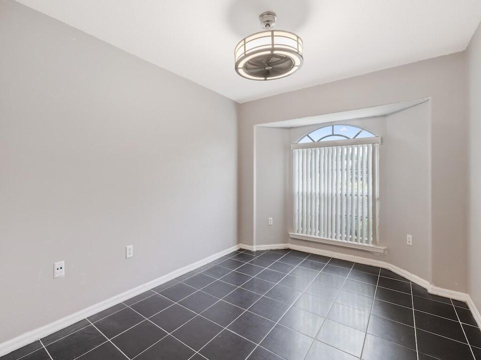 待售: $454,999 (3 贝兹, 2 浴室, 1916 平方英尺)