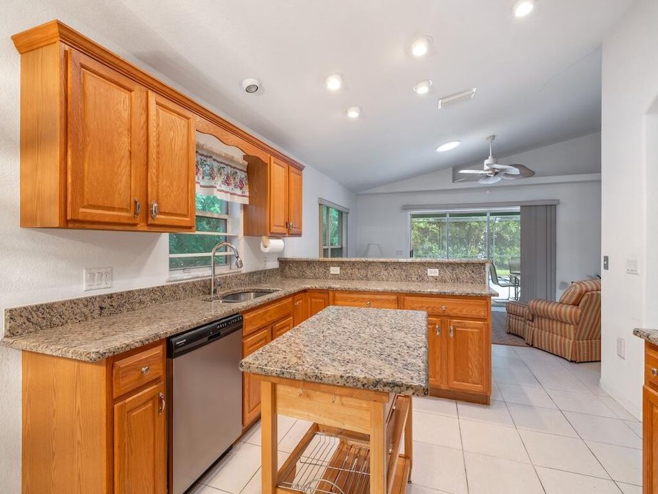 待售: $454,999 (3 贝兹, 2 浴室, 1916 平方英尺)